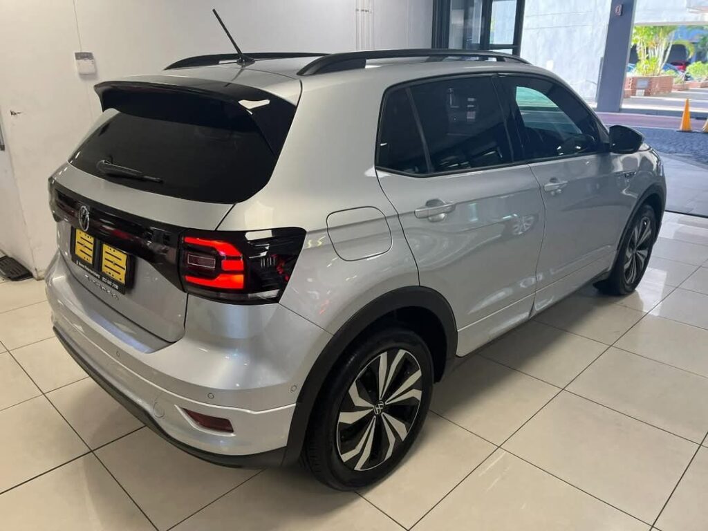  2021 VOLKSWAGEN T-CROSS 1.0TSI COMFORTLINE SUV R-LINE